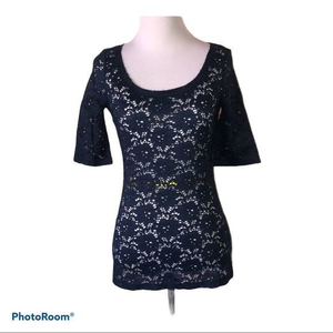 🎀 3/$20 Maurices women’s XS navy lace blouse